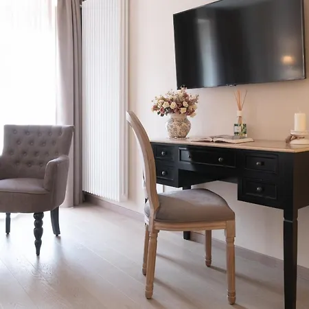 Antico Borgo 4*