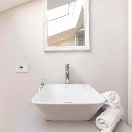 Antico Borgo Bed and Breakfast 4*