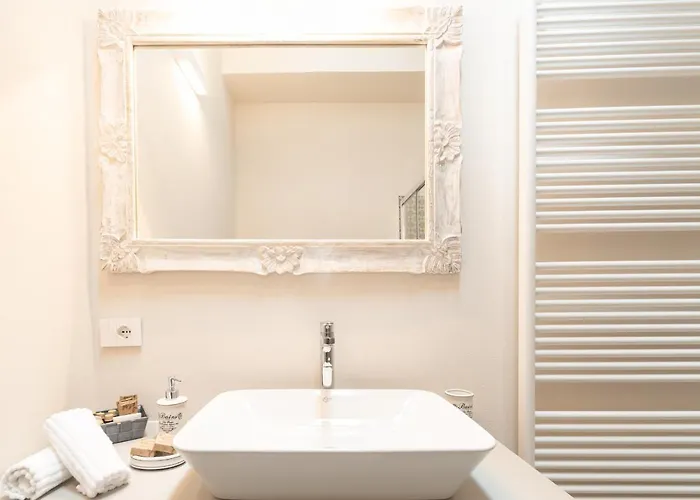 Antico Borgo فندق مبيت وإفطار 4*