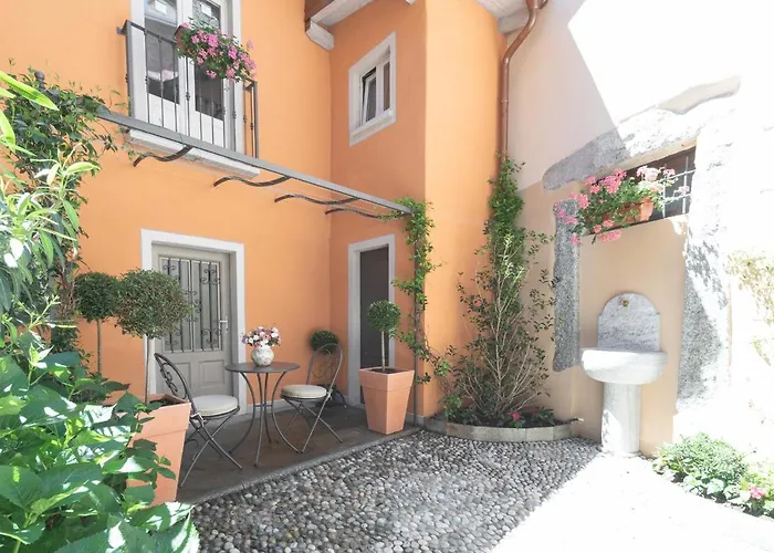 Antico Borgo فندق مبيت وإفطار كانوبيو